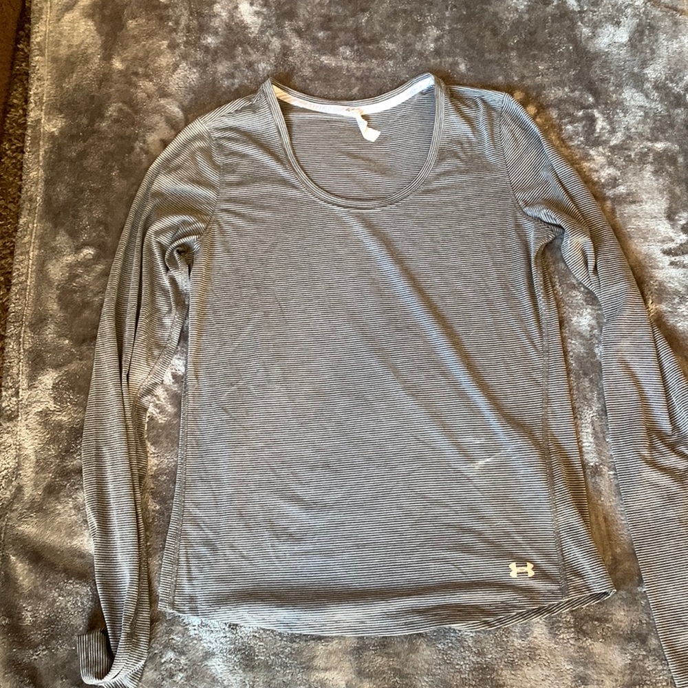 Womens under armour running long sleeve.